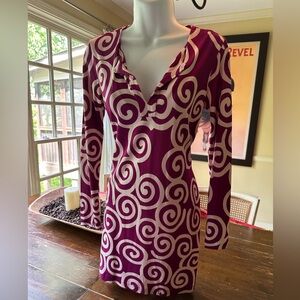 Diane Von Furstenberg size 4 long sleeve mini dress.  100% silk